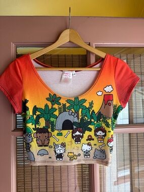 Japan La x Hello Kitty Cropped Tee